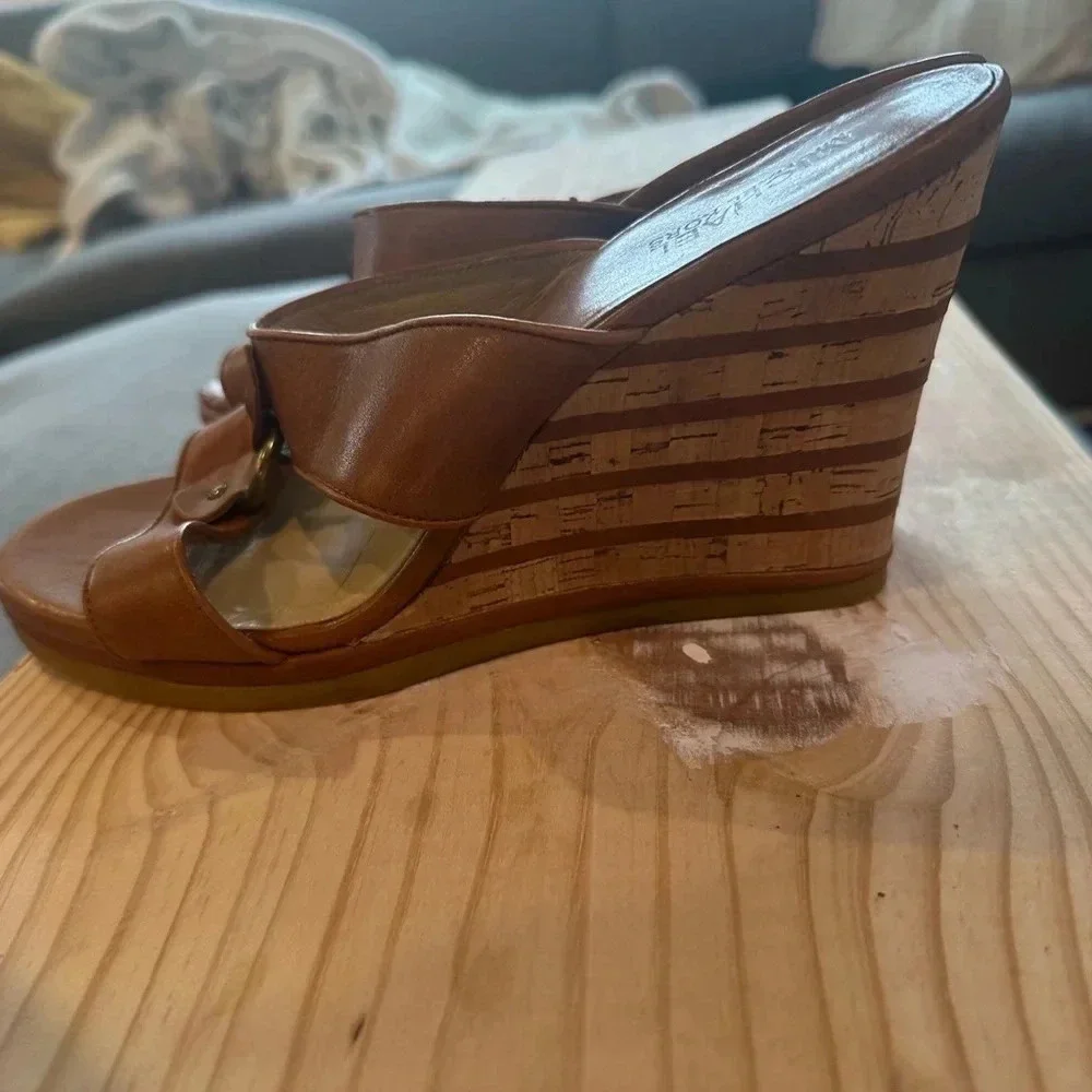 Michael Kors Leather Platform Wedges size 9.5 - Picture 5 of 8